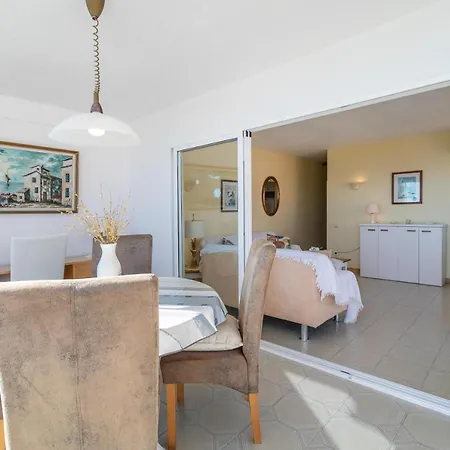 Апартаменты Esmeralda 1